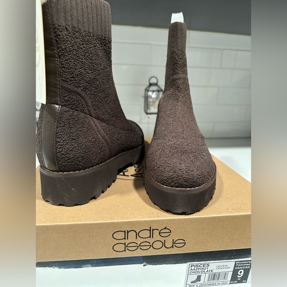 ANDRÉ ASSOUS Pisces Featherweight Bootie $149 (NWT) - Picture 13 of 14